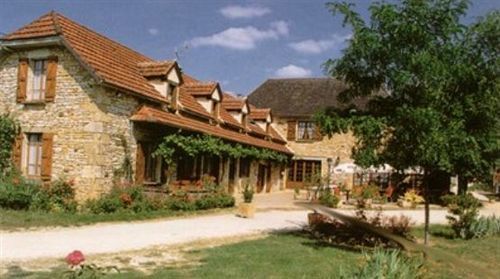 Hotel Chastrusse Надайяк-де-Руж Экстерьер фото